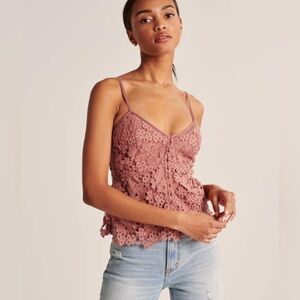 Abercrombie NWT eyelet top XSmall